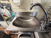 Rvs dubbele gootsteen met kraan - afbeelding 3 van  6