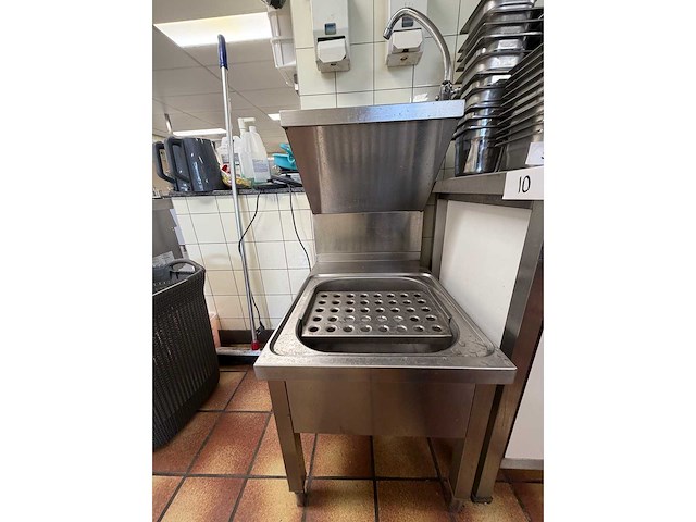 Rvs dubbele gootsteen met kraan - afbeelding 6 van  6