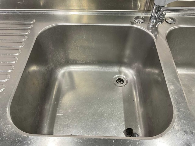 Rvs dubbele spoelbak met kraan - afbeelding 5 van  8