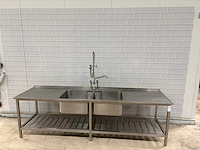 Rvs dubbele spoeltafel met douchekraan en onderschap - afbeelding 1 van  9