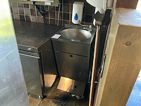 Rvs fontein - afbeelding 1 van  5