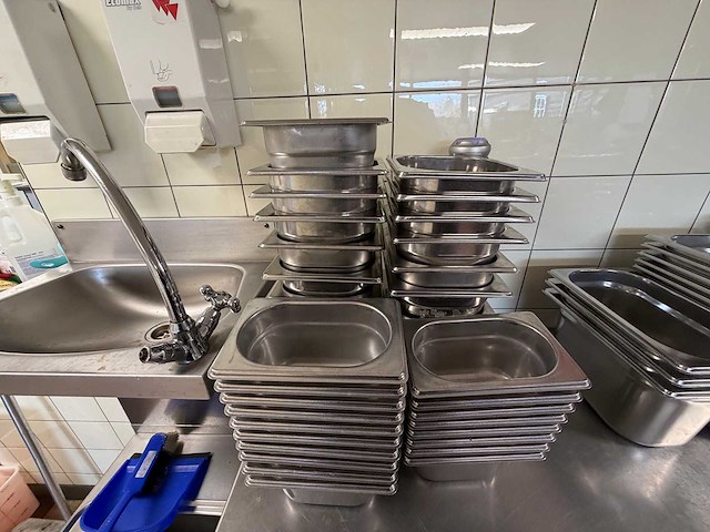 Rvs gastronormbak (37x) - afbeelding 1 van  5