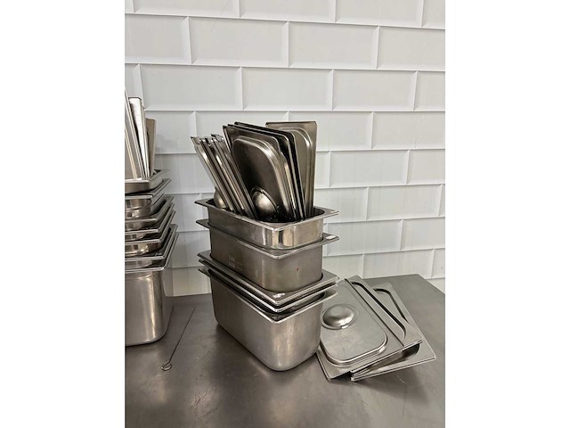 Rvs gastronormbak met deksel (20x) - afbeelding 2 van  4