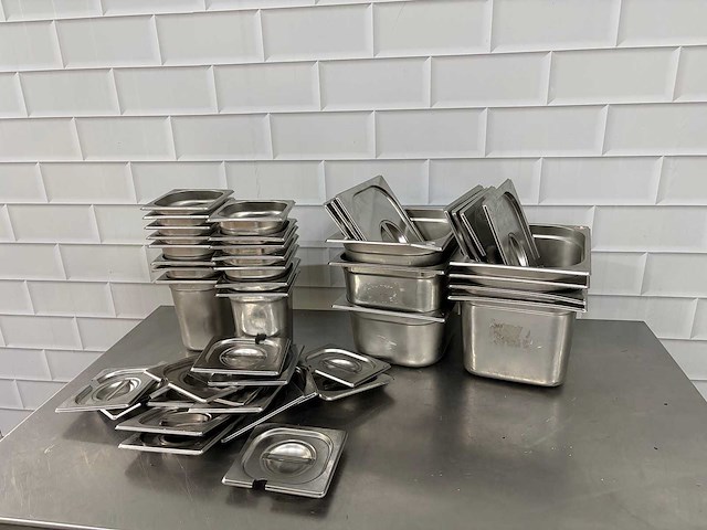 Rvs gastronormbak met deksel (20x) - afbeelding 1 van  3