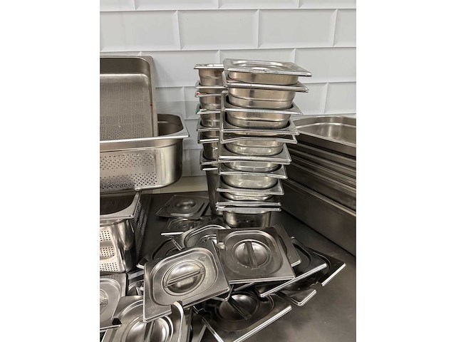 Rvs gastronormbak met dekstel (30x) - afbeelding 5 van  5