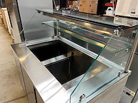 Rvs gekoelde saladette/koelwerkbank met glazen opbouw 2-deurs - afbeelding 3 van  9