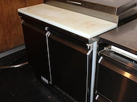 Rvs gekoelde werkbank / saladiere desmon. bouwjaar onbekend. afmeting 93 x 70 x 104 cm. - afbeelding 3 van  3