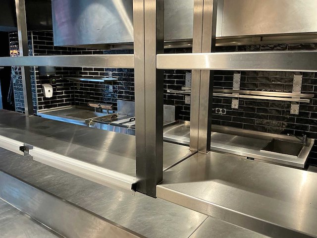 Rvs hangbrug voor grootkeukens - afbeelding 4 van  4