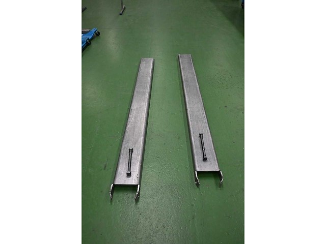 Rvs heftruck rvs verlenglepel set - afbeelding 2 van  3
