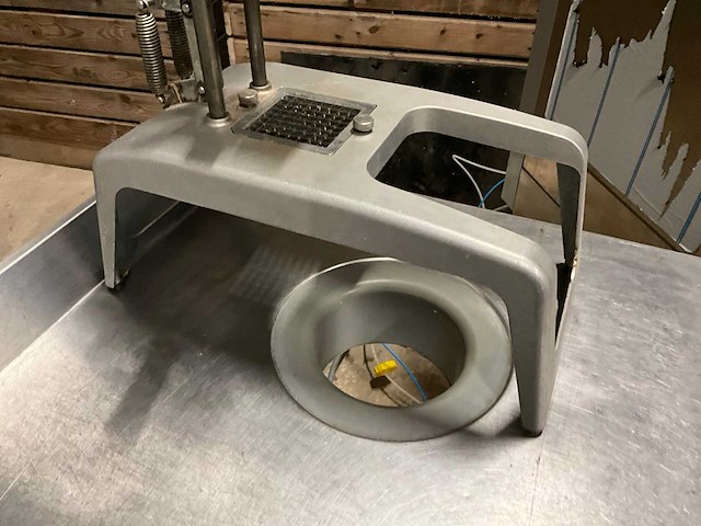 Rvs horeca diversen vaatwasser / spoelbak / werkblad / frietsnijder / magnetron - afbeelding 6 van  18