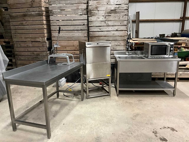 Rvs horeca diversen vaatwasser / spoelbak / werkblad / frietsnijder / magnetron - afbeelding 11 van  18