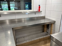 Rvs horeca keukenopstelling met koel-/werkbanken - afbeelding 20 van  20