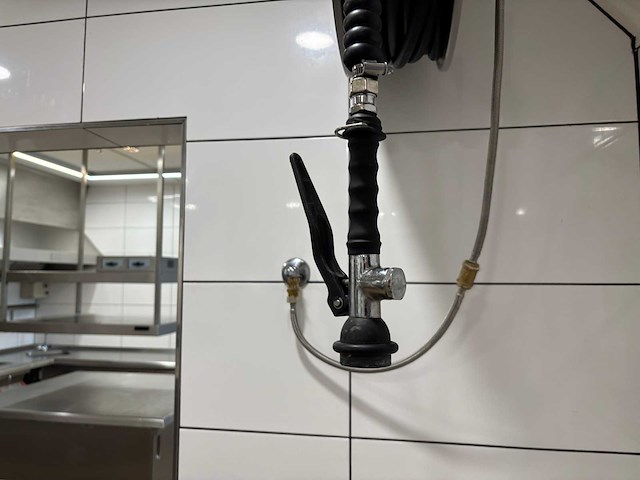 Rvs horeca keukenopstelling met koel-/werkbanken - afbeelding 13 van  20