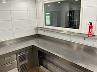 Rvs horeca keukenopstelling met koel-/werkbanken - afbeelding 19 van  20