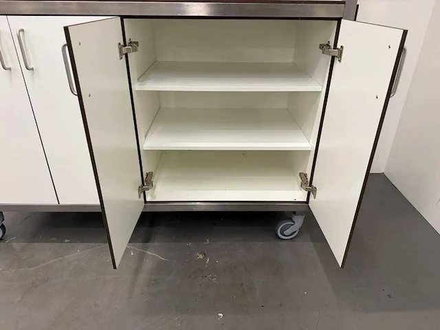 Rvs / hpl mobiele stellingkast - afbeelding 8 van  10