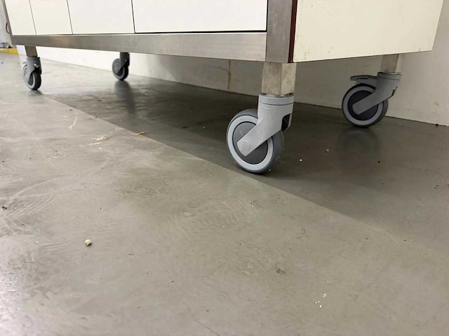 Rvs / hpl mobiele stellingkast - afbeelding 2 van  10