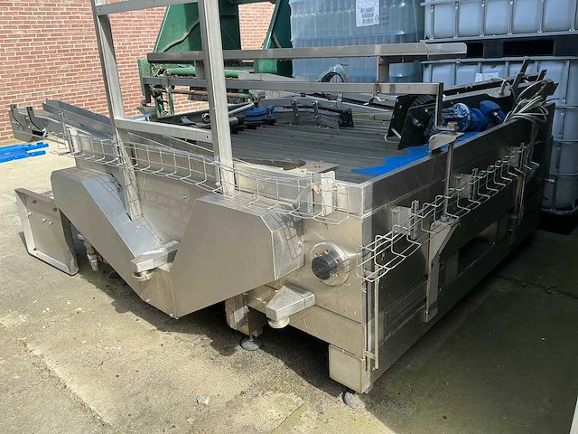 Rvs industriële pottenkoeler / doorloopkoeler – watergekoeld – 2400 × 1230 × 2030 mm - afbeelding 14 van  17