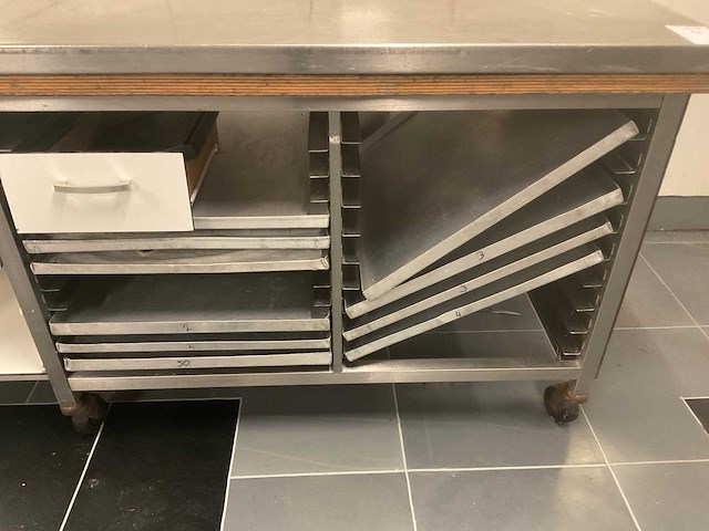 Rvs ingrediënten werktafel - afbeelding 4 van  6