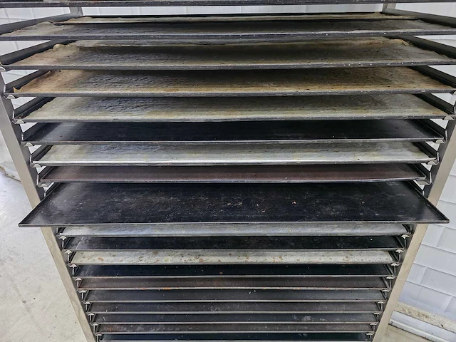 Rvs kalmeijer koekjesbakplatenwagen met 50 kgm bakplaten - afbeelding 5 van  6