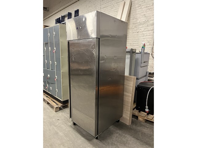 Rvs koelkast 73x83x200 cm ggm gastro, ks700 - afbeelding 3 van  5