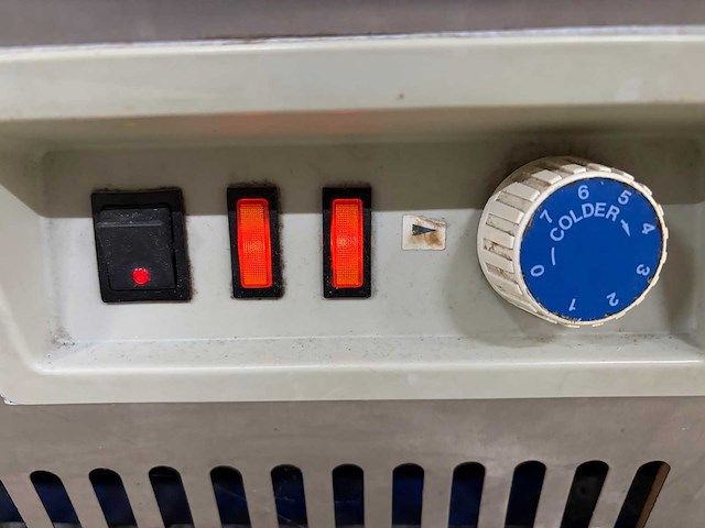 Rvs koelwerkbank met ingebouwde saladette - afbeelding 5 van  6