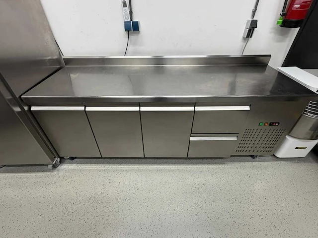 Rvs koelwerkbank - afbeelding 2 van  8