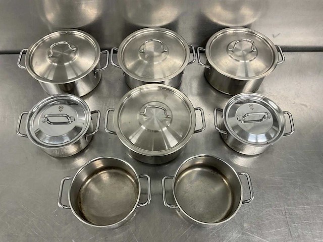 Rvs kookpan (8x) - afbeelding 1 van  4