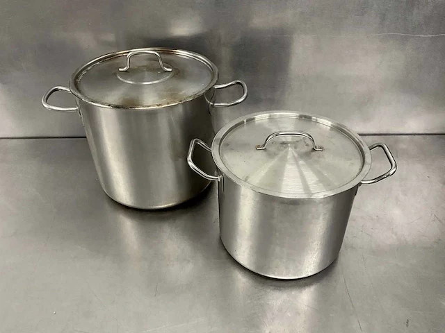 Rvs kookpan met deksel (2x) - afbeelding 1 van  3