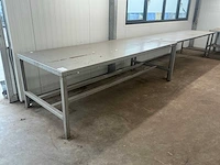 Rvs leestafel met lichtstraat (8x)