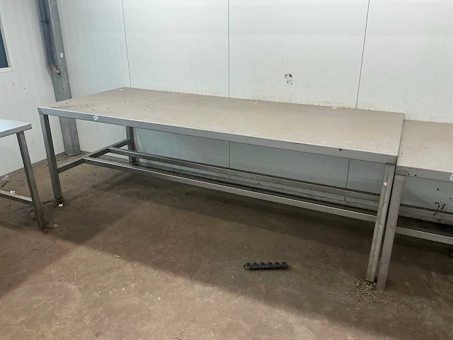 Rvs leestafel met lichtstraat (8x) - afbeelding 3 van  5