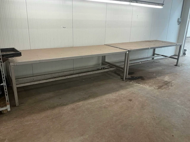 Rvs leestafel met lichtstraat (8x) - afbeelding 5 van  5