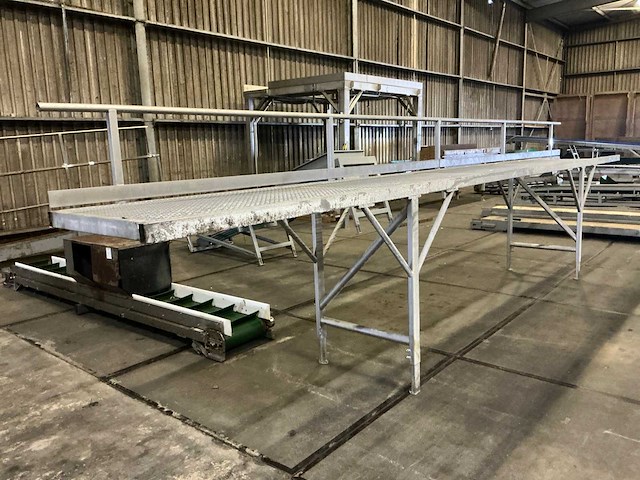 Rvs loopbordes - afbeelding 2 van  9