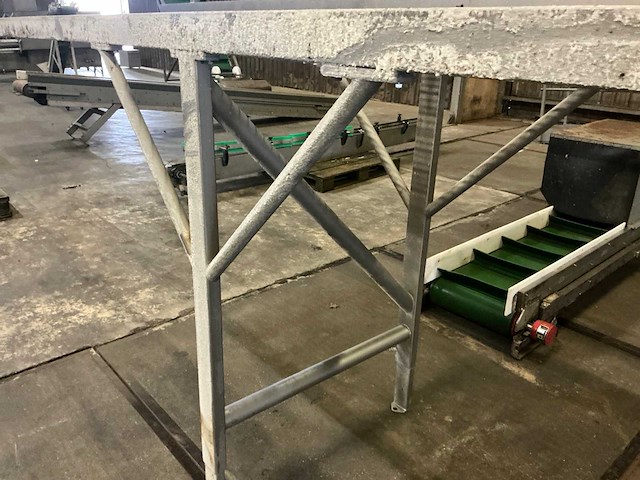 Rvs loopbordes - afbeelding 9 van  9