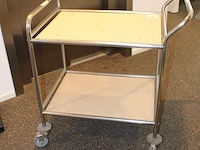 Rvs magazijnkar met onderplateau. afmeting 117 x 60 cm. hoogte 85 cm. exclusief producten op de kar - afbeelding 2 van  2