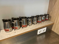 Rvs melkannetje (8x) - afbeelding 1 van  3
