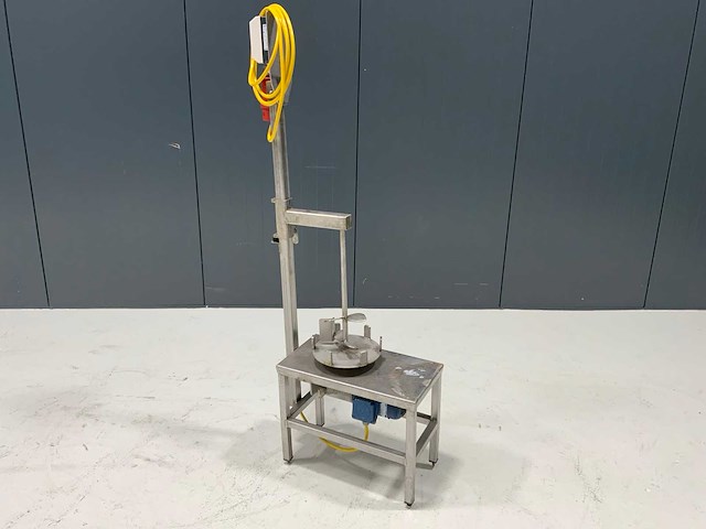Rvs menger - afbeelding 2 van  7