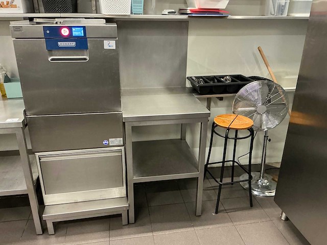 Rvs meubel met spatwand - afbeelding 1 van  4