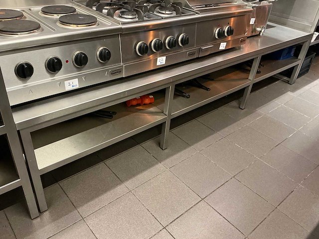 Rvs meubel - afbeelding 1 van  3