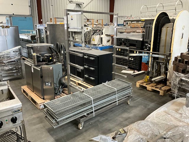 Rvs mobiele draagarm stelling - afbeelding 1 van  4