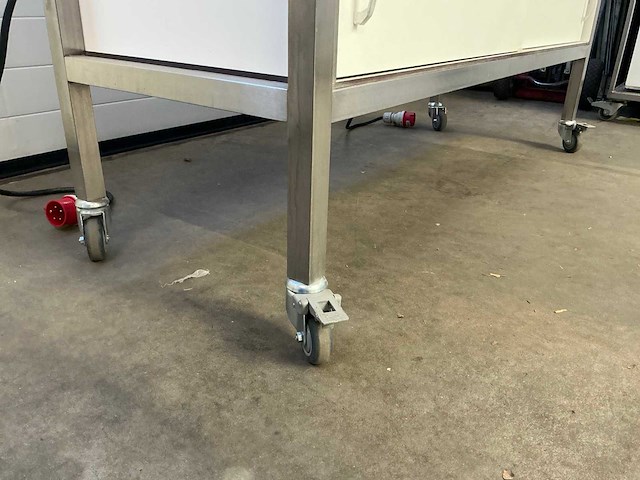 Rvs mobiele kookwand - afbeelding 1 van  4