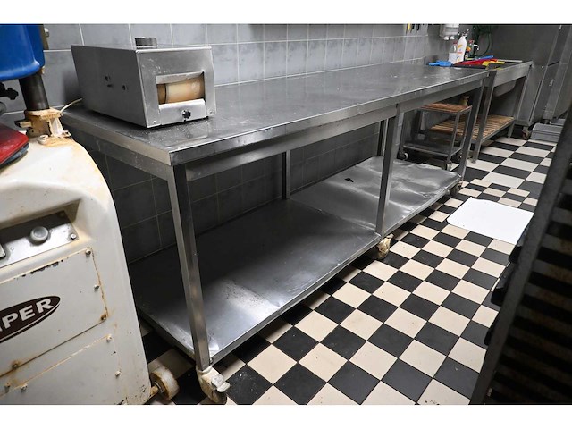 Rvs mobiele werkbank - afbeelding 2 van  4