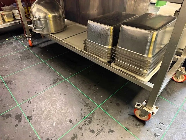 Rvs mobiele werktafel - afbeelding 3 van  5