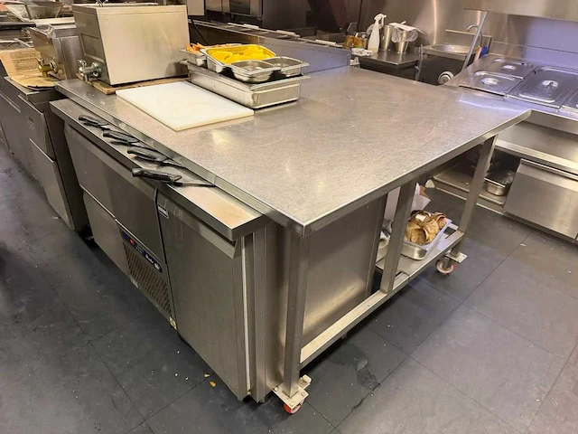 Rvs mobiele werktafel - afbeelding 2 van  5