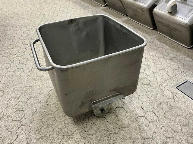 Rvs normwagen (8x) - afbeelding 1 van  2