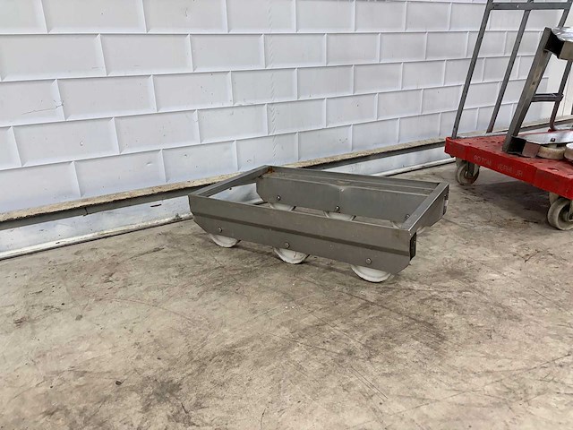 Rvs onderwagen rolplateau met rolcontainer (3x) - afbeelding 2 van  4