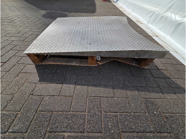 Rvs oprijplaat palletfoliewikkelaar - afbeelding 2 van  2