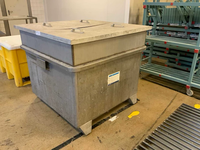 Rvs opslagbak met aluminium deksel - afbeelding 1 van  4