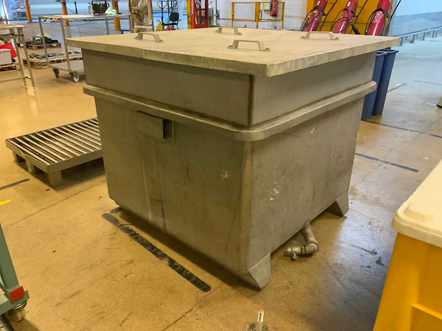 Rvs opslagbak met aluminium deksel - afbeelding 3 van  4