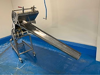 Rvs opvoer-/ doseerinstallatie voor vis - afbeelding 5 van  7