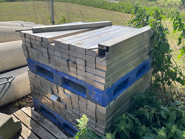 Rvs paal met schroefdraad (100x50x1000mm) (160x) - afbeelding 6 van  6